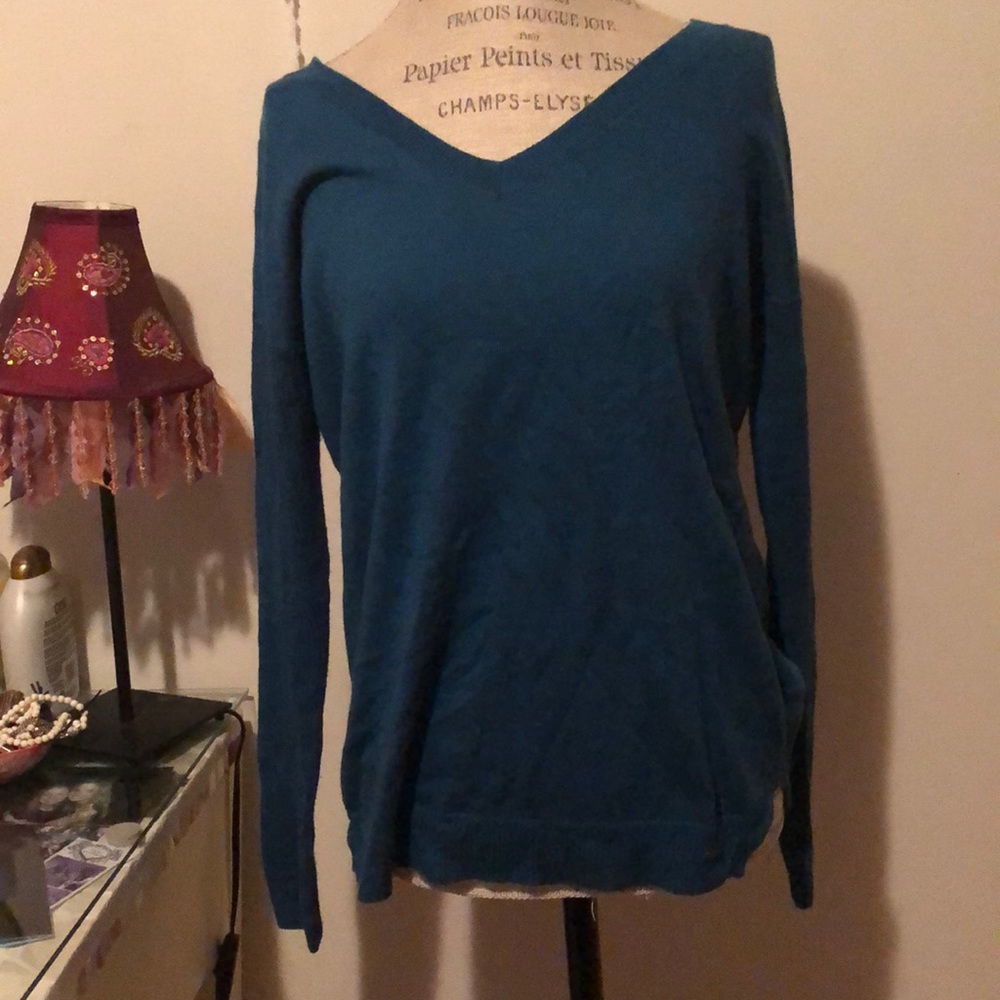 American eagle sweater